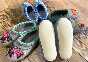 {{photo.Alt || photo.Description || '06) Валяные тапочки БЕЗ задника с рисунком - микропора 35-46'}}